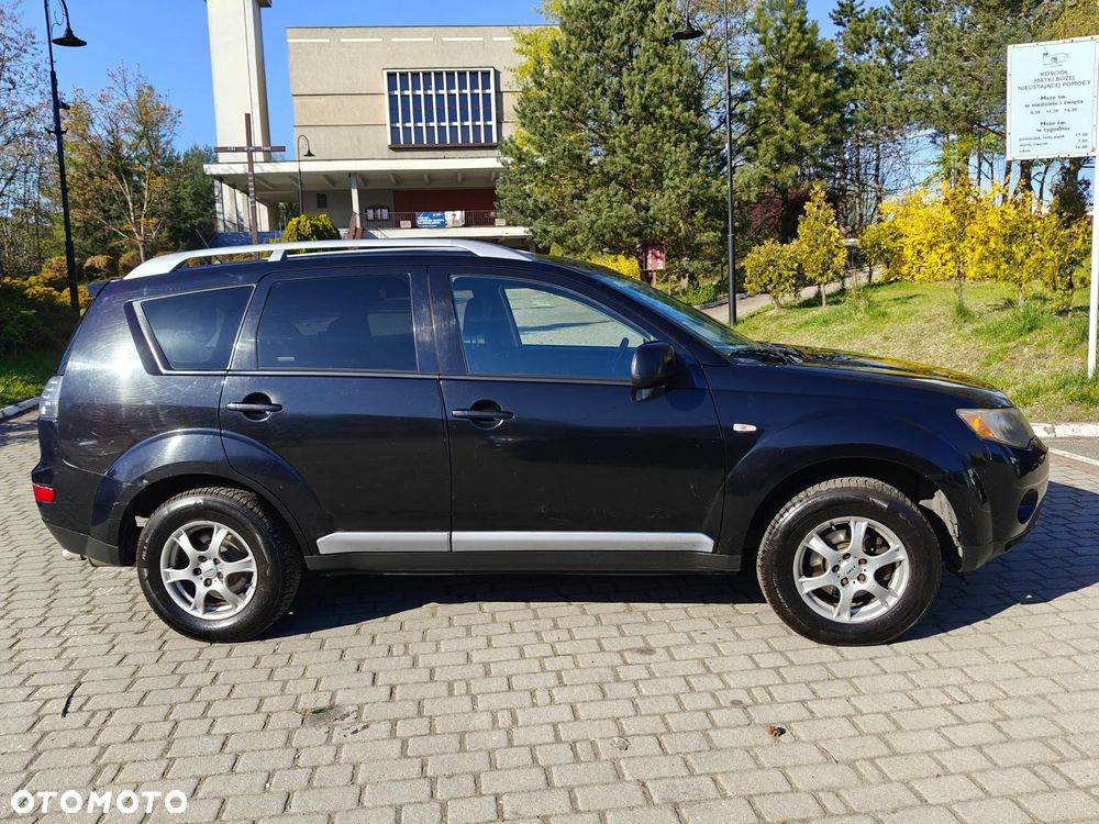 Mitsubishi Outlander 2.0 DI-D 4WD Intense - 4