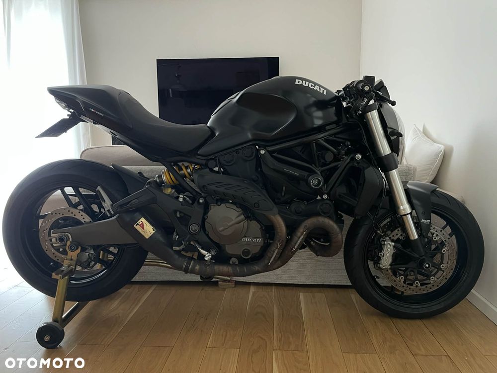 Ducati Monster - 1