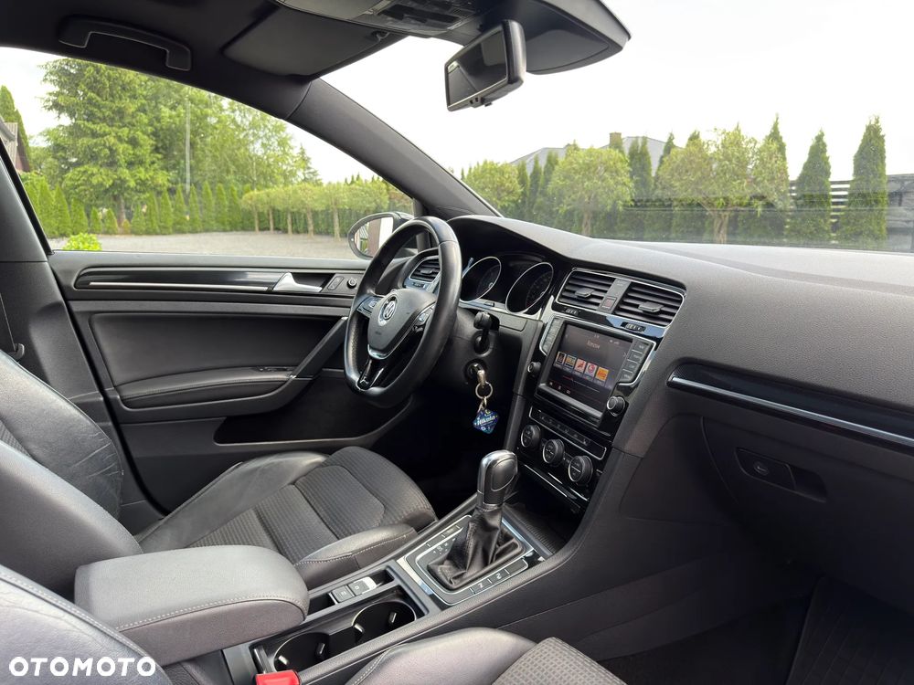 Volkswagen Golf 2.0 TDI (BlueMotion Technology) DSG Comfortline - 36