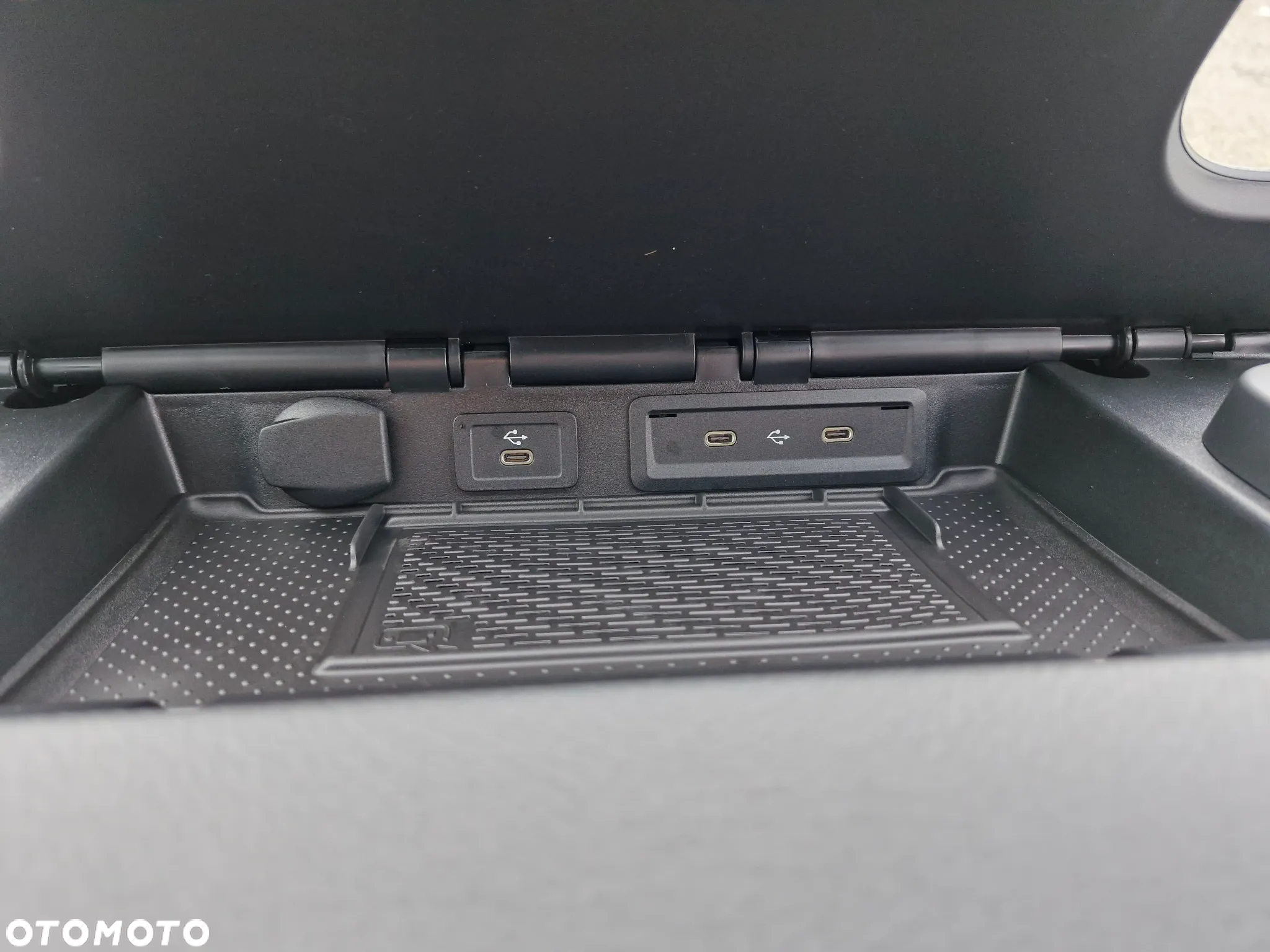 Mercedes-Benz Sprinter 319 - 25