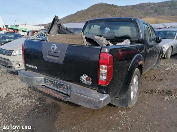 Dezmembrez Nissan Navara