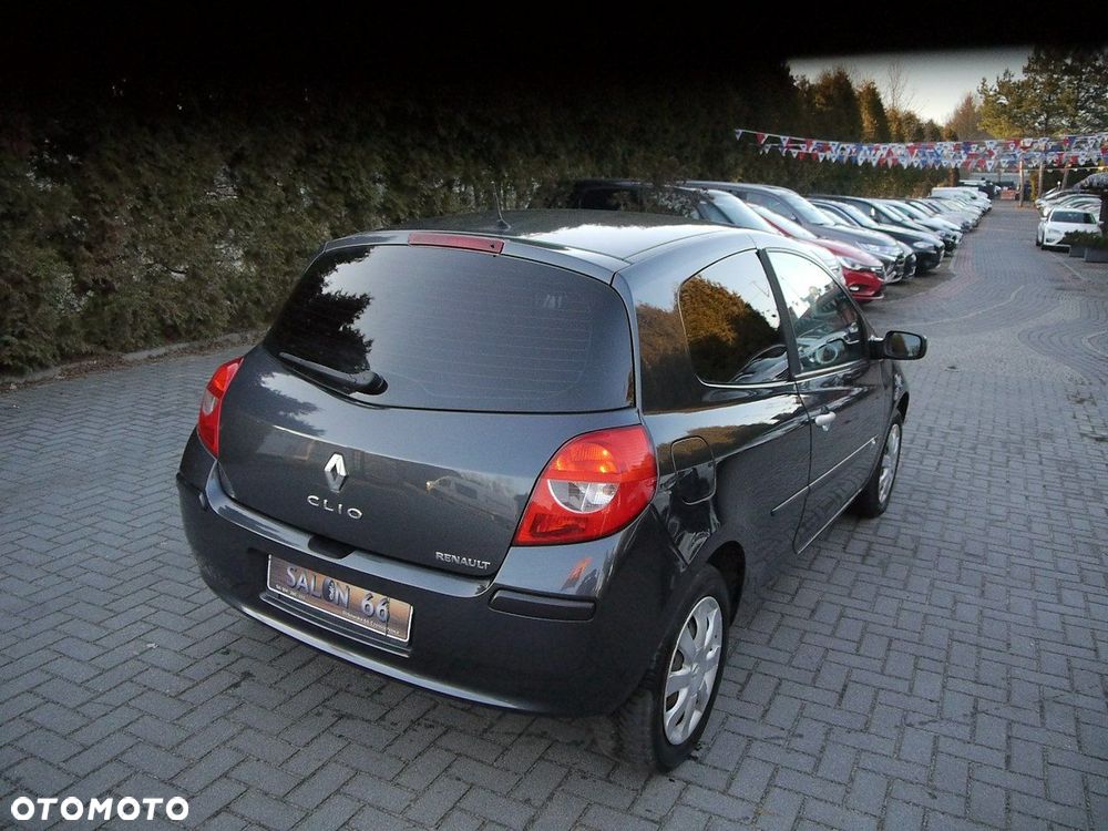 Renault Clio 1.5 dCi Privilege - 5
