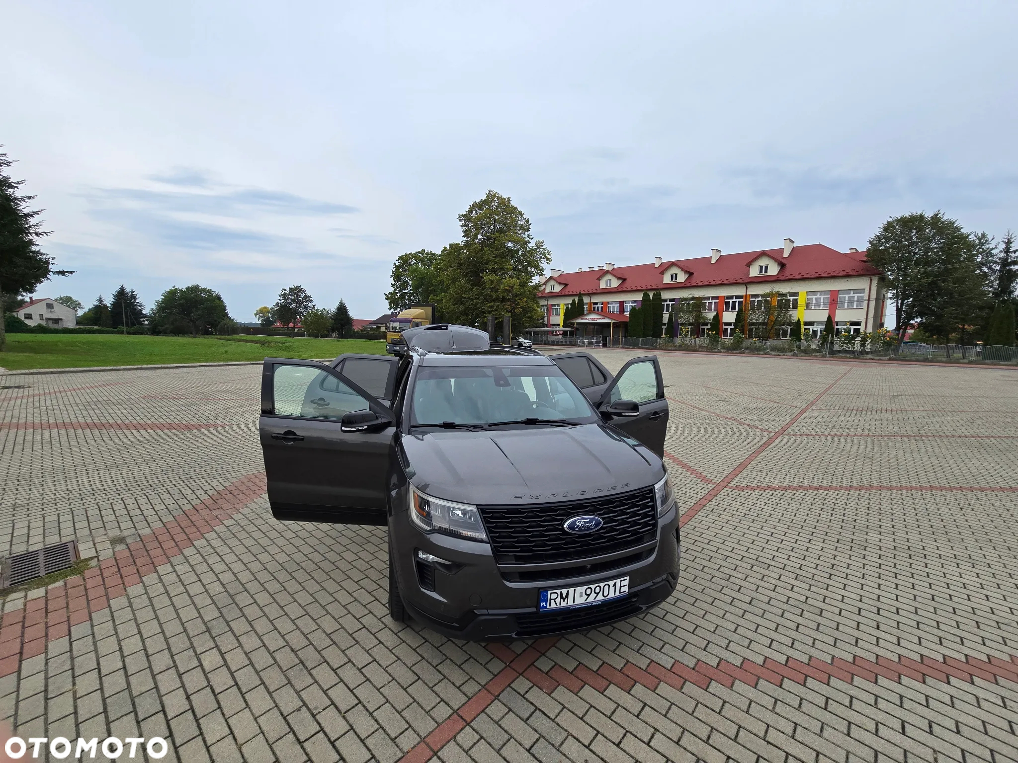 Ford Explorer - 5