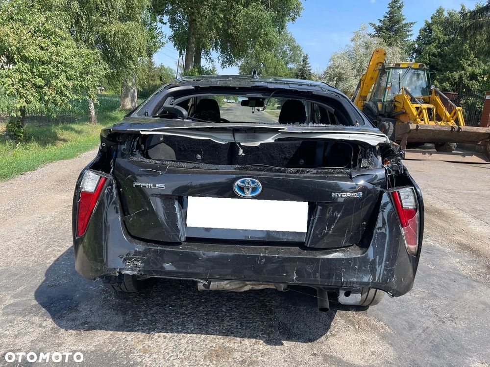 Toyota Prius Hybrid - 29