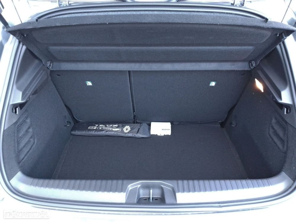 Renault Clio 1.0 TCe Techno - 24