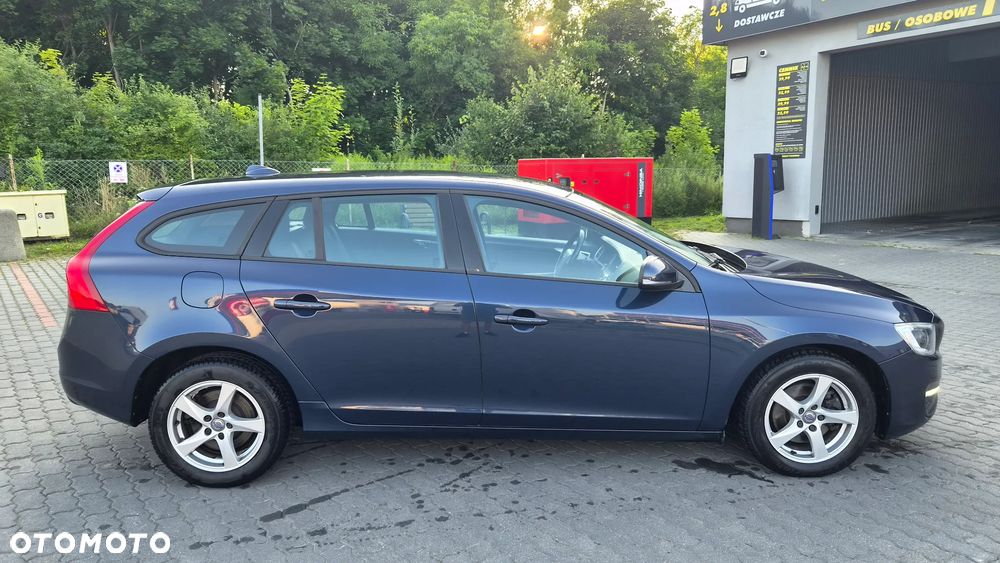 Volvo V60 D4 Edition Pro - 4