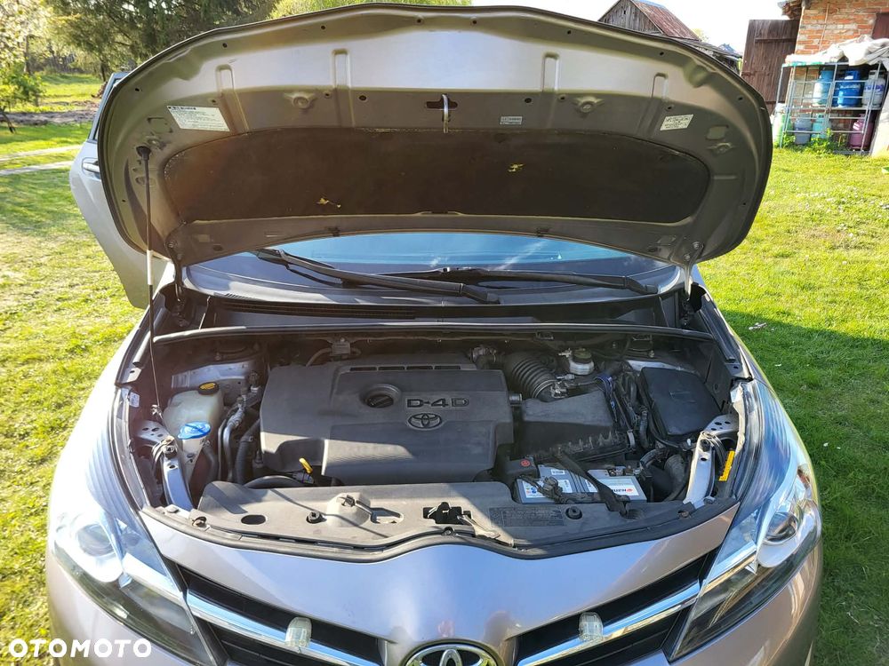 Toyota Verso 2.0 D-4D 5-Sitzer Executive - 28