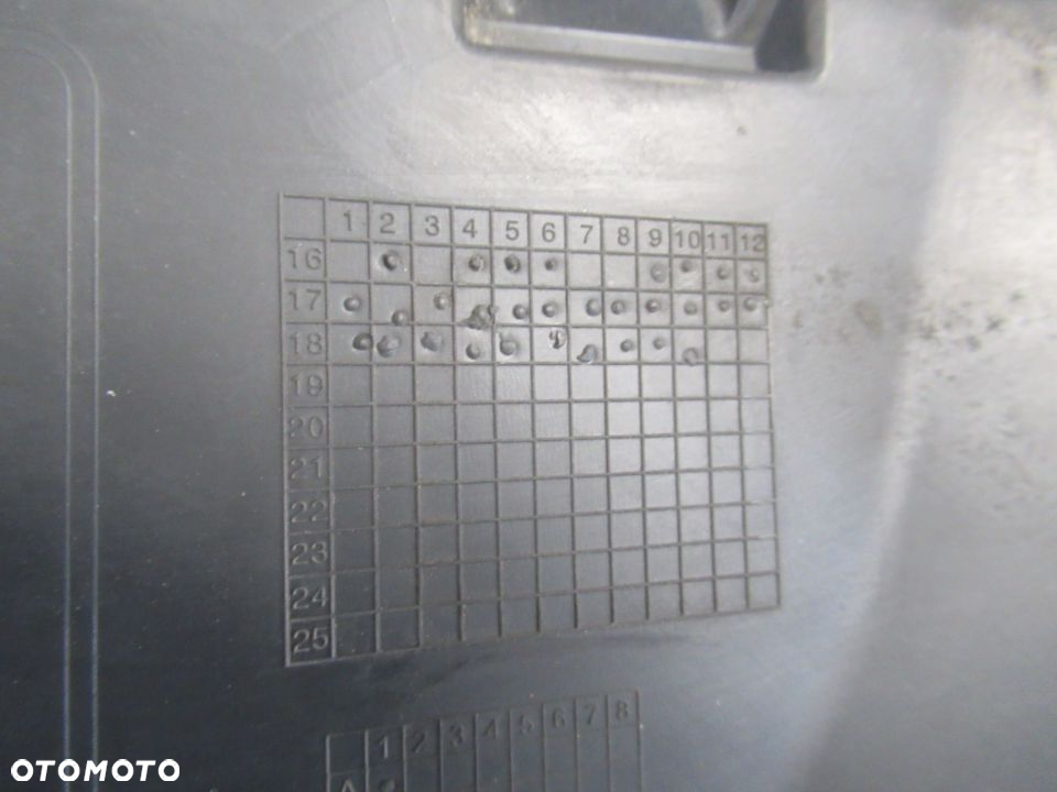 GRILL GRIL ATRAPA PEUGEOT 5008 II 2017-2021 - 18