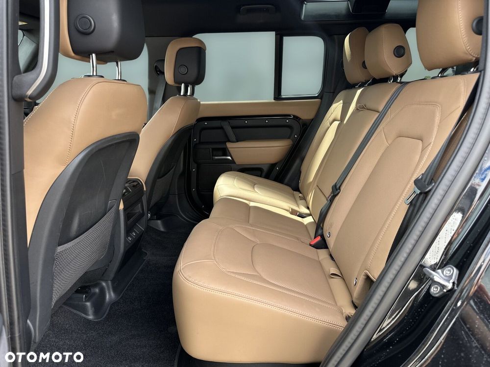 Land Rover Defender - 14