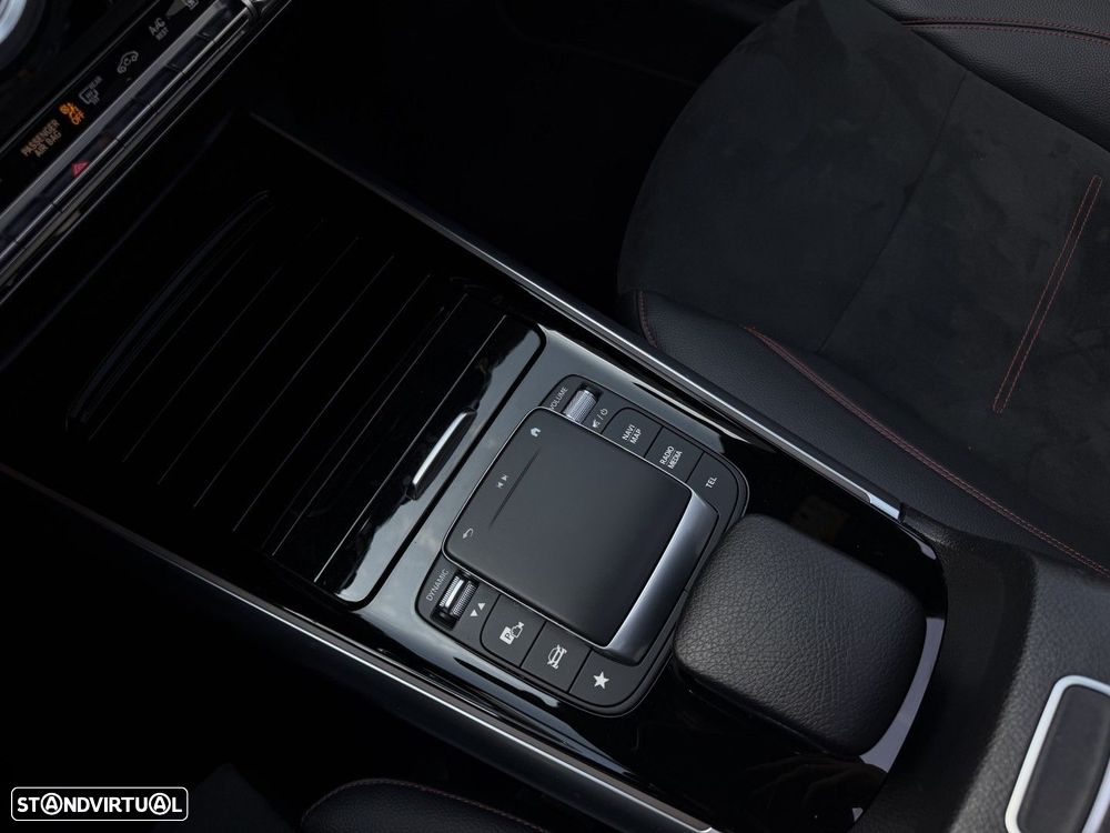 Mercedes-Benz GLA 250 e 8G-DCT AMG Line - 39