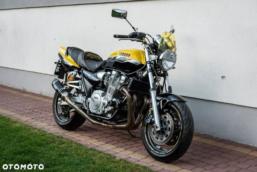 Yamaha XJR