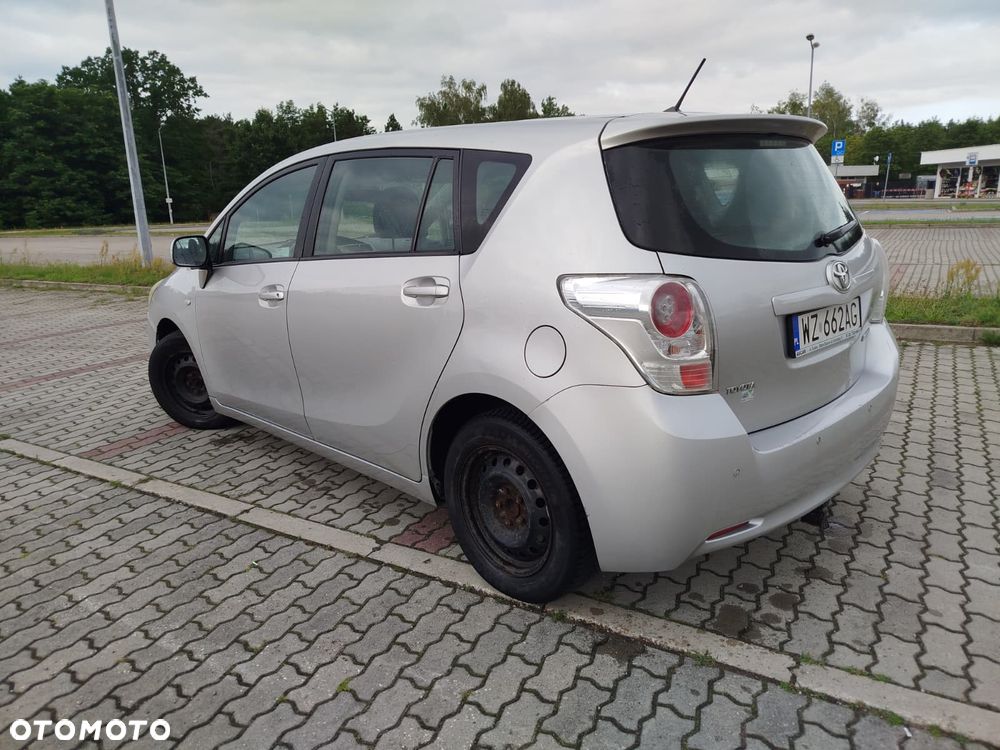Toyota Verso 2.0 D-4D 2010 7os - 3