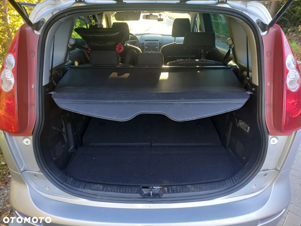 Mazda 5 - 8