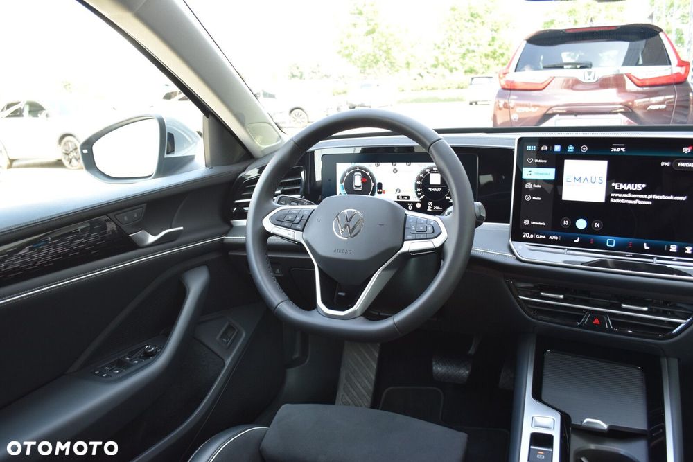 Volkswagen Passat - 11