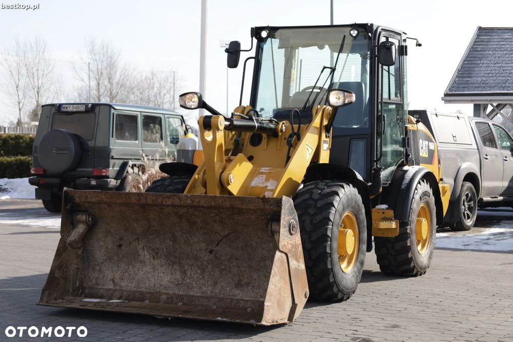 Caterpillar CAT 906M - 16