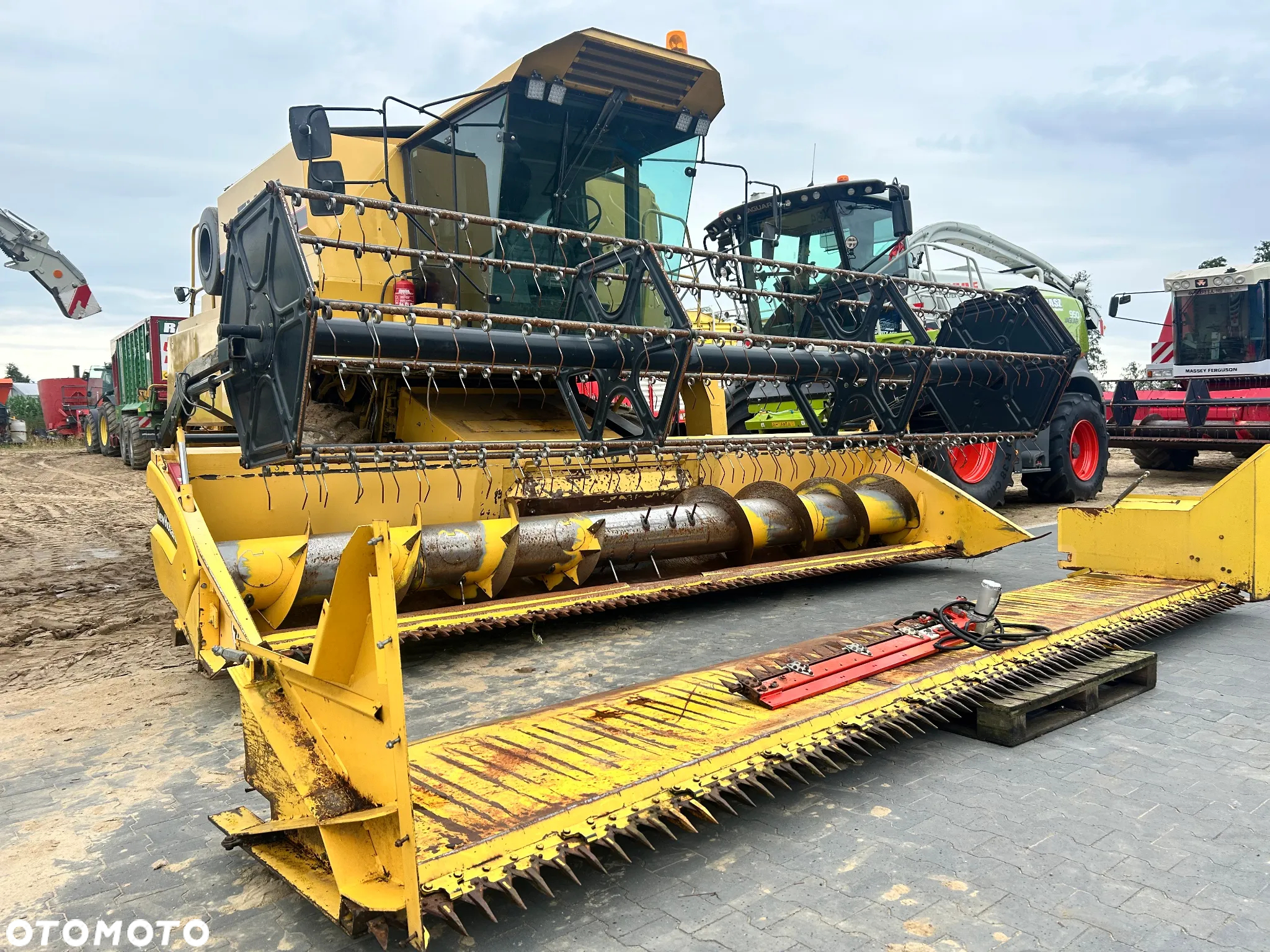 New Holland - 4