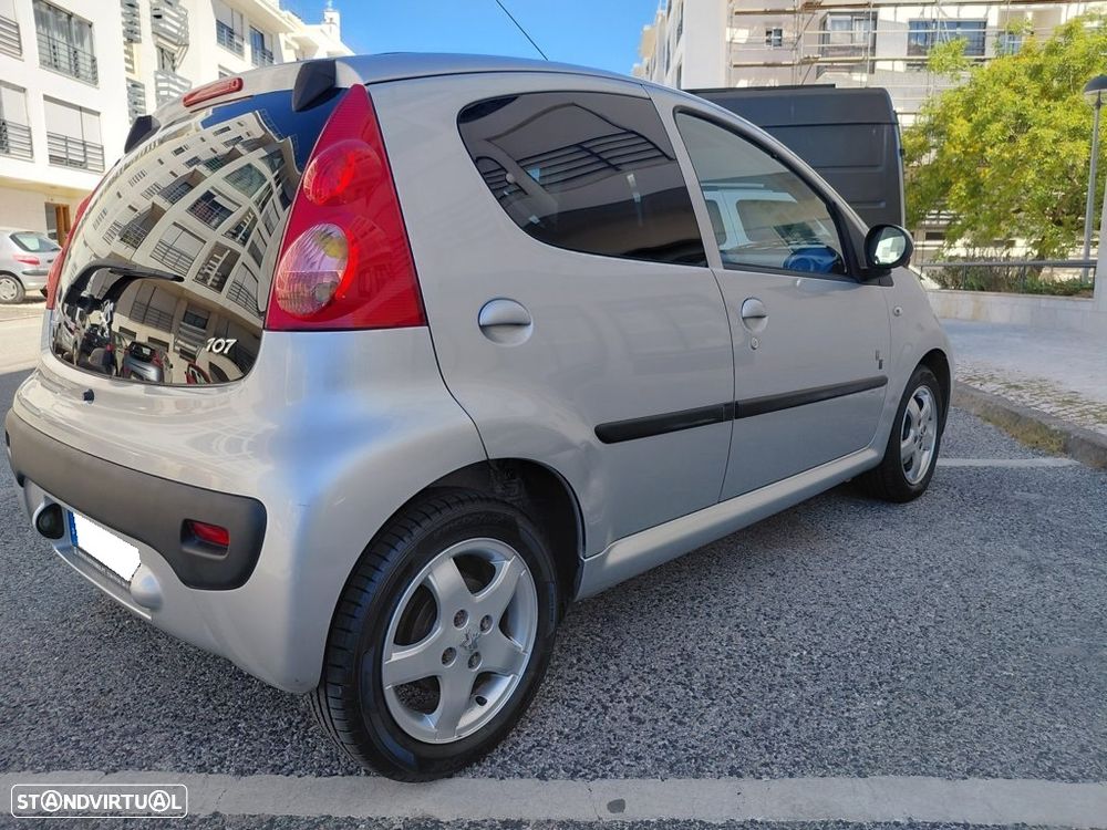 Peugeot 107 1.0 Black&Silver - 11