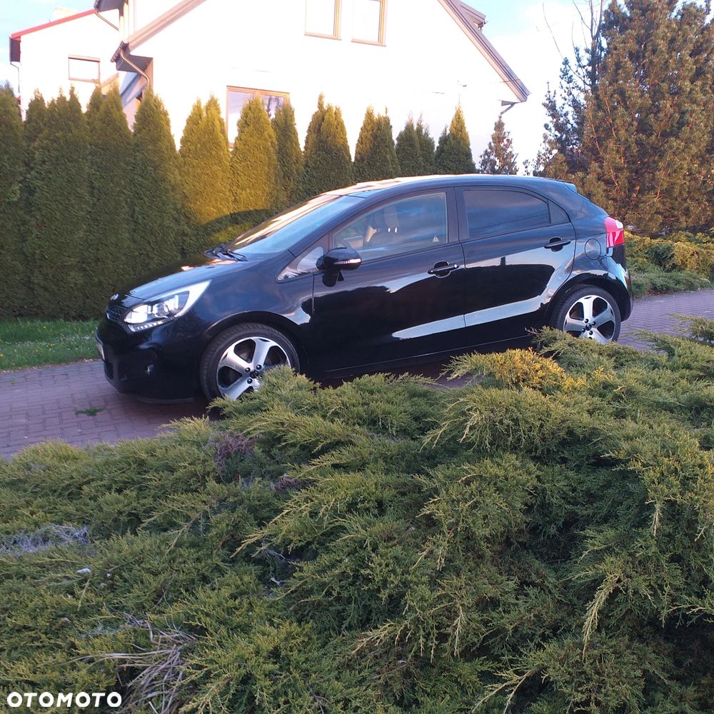 Kia Rio - 4
