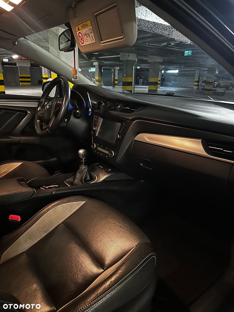 Toyota Avensis - 4