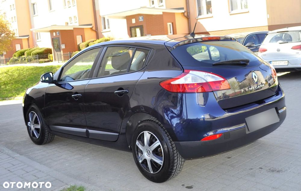 Renault Megane 1.6 16V 100 Authentique - 11