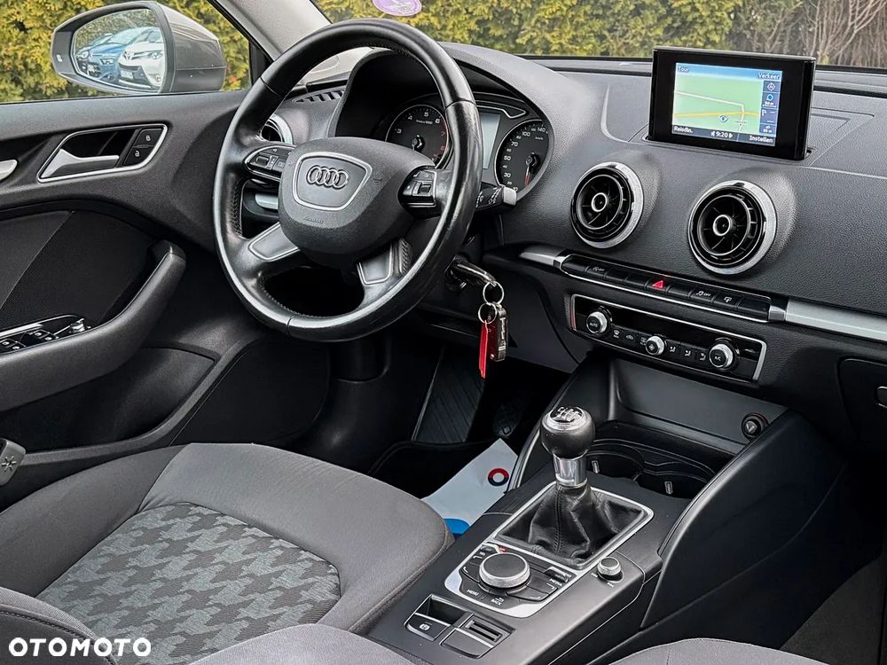 Audi A3 Sportback 1.4 TFSI Attraction - 4