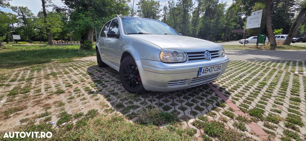 Volkswagen Golf 1.9 TDI - 1