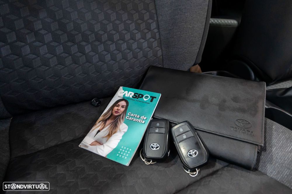 Toyota Yaris 1.5 VVT-i Luxury - 39