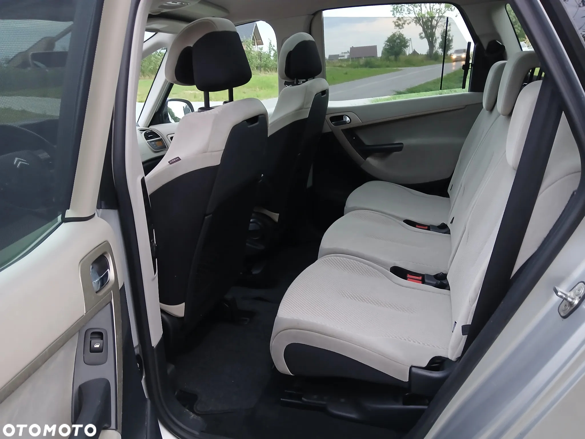 Citroën C4 Picasso 1.8i Impress - 8