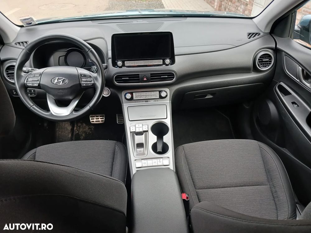 Hyundai KONA - 4