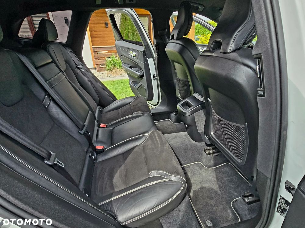 Volvo XC 60 D3 R-Design - 14