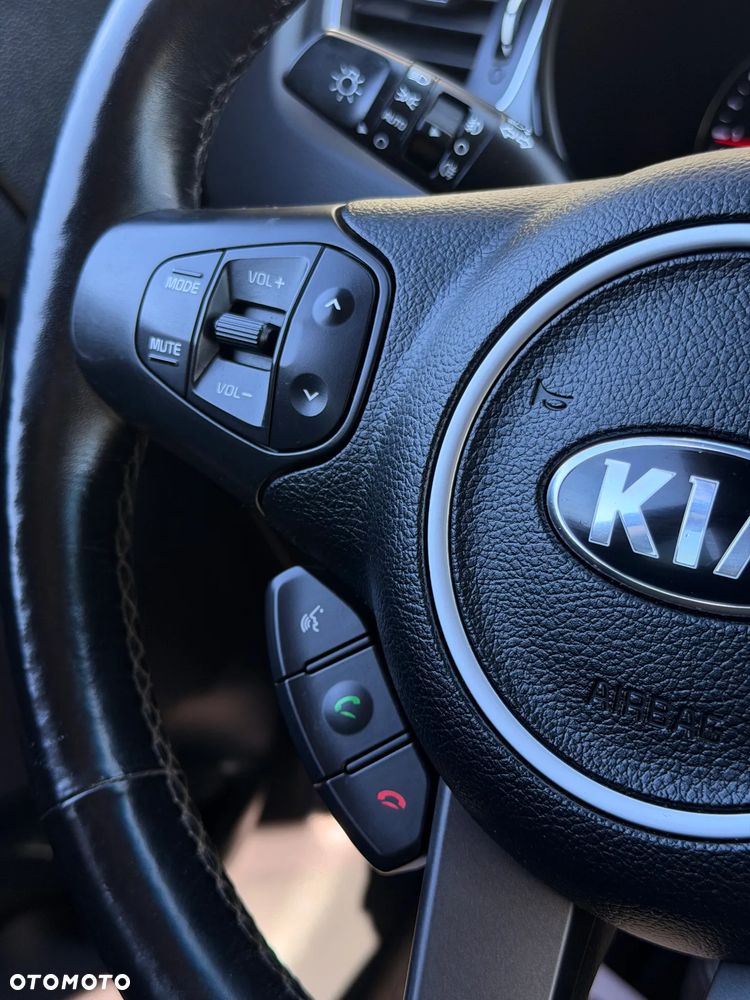 Kia Carens 1.6 GDI L EU6 - 8