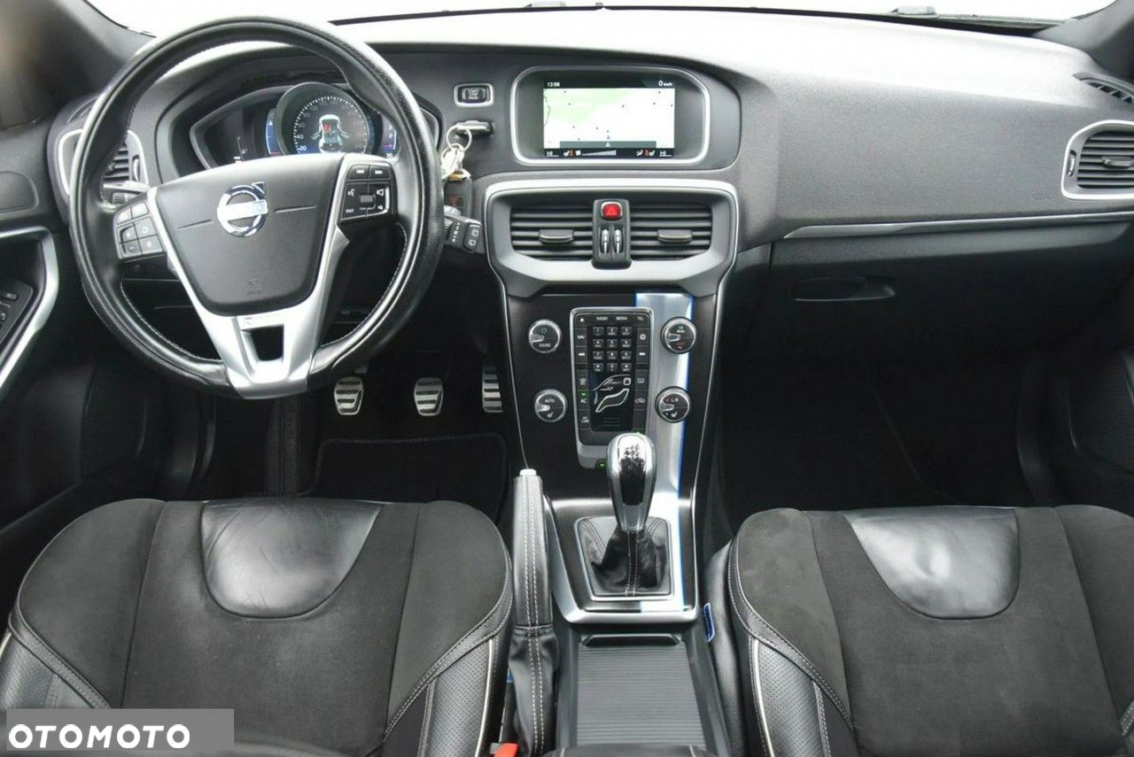 Volvo V40 D4 Drive-E R-Design Kinetic - 19