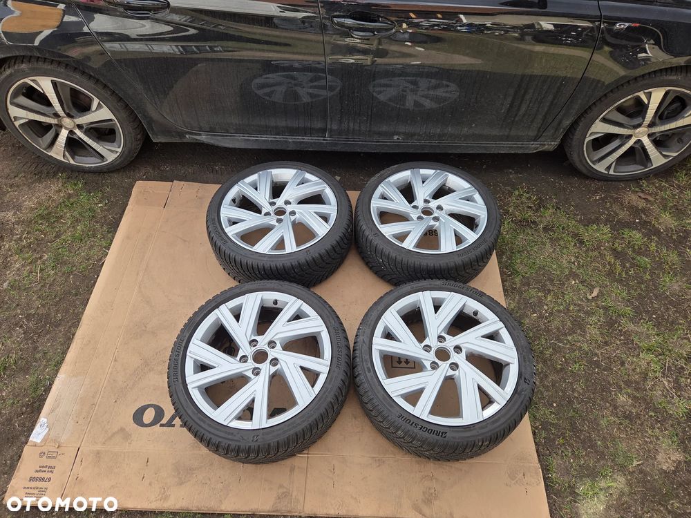Felgi koła zimowe VW Golf VIII 8 18 Cali Bergamo 225/40R18 92V AO 5H0601025M 7.5Jx18H2 ET 51 5H0601025AB DOT 2223 2023 Rok - 3