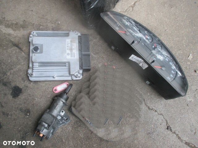VW T5 KOMPUTER STACYJKA ZESTAW 2.5 TDI AXD - 1