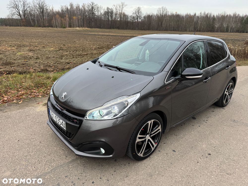 Peugeot 208 - 13