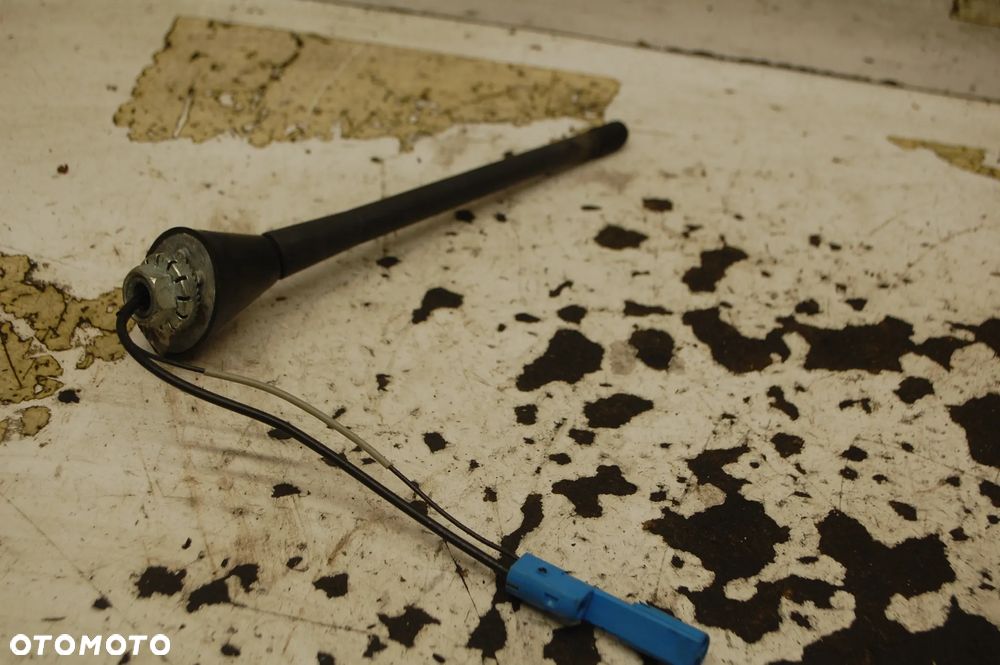 ANTENA DACHOWA GPS OPEL CORSA C MERIVA ASTRA - 2