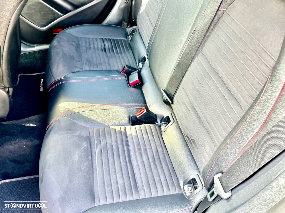 Mercedes-Benz CLA 200 d 8G-DCT AMG Line - 42