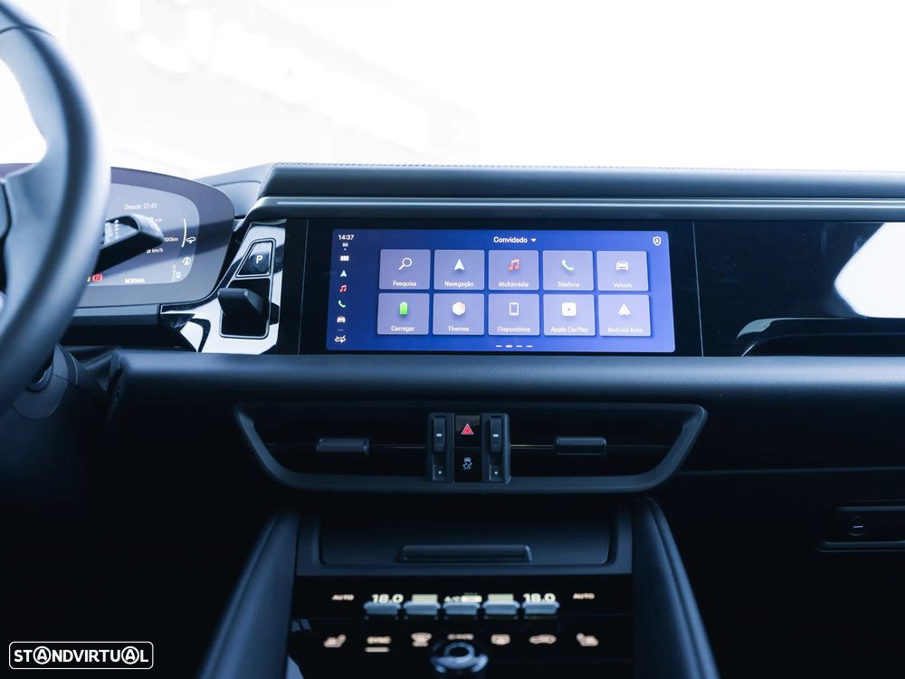 Porsche Macan Electric 4 - 23
