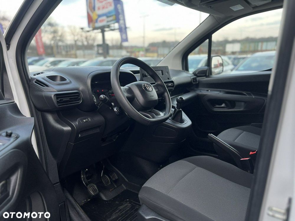 Toyota Proace City - 15