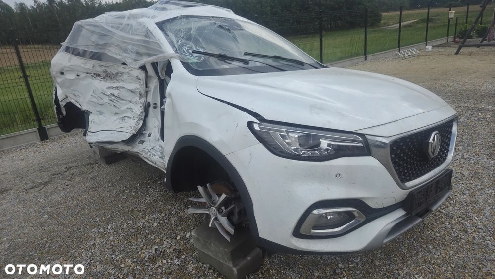 MG HS PHEV 1.5T-GDI Luxury - 4