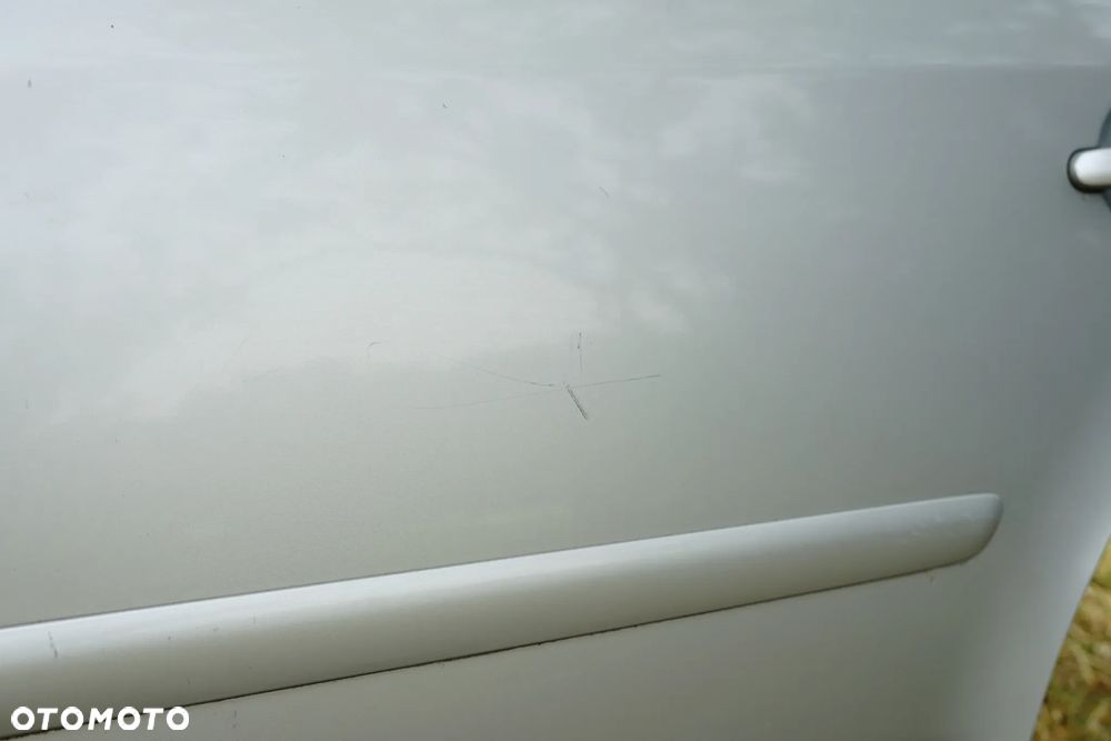 Drzwi tył tylne lewe VW Touran I Lift LA7W - 6