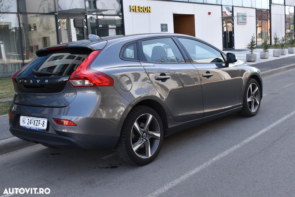 Volvo V40 D2 - 4