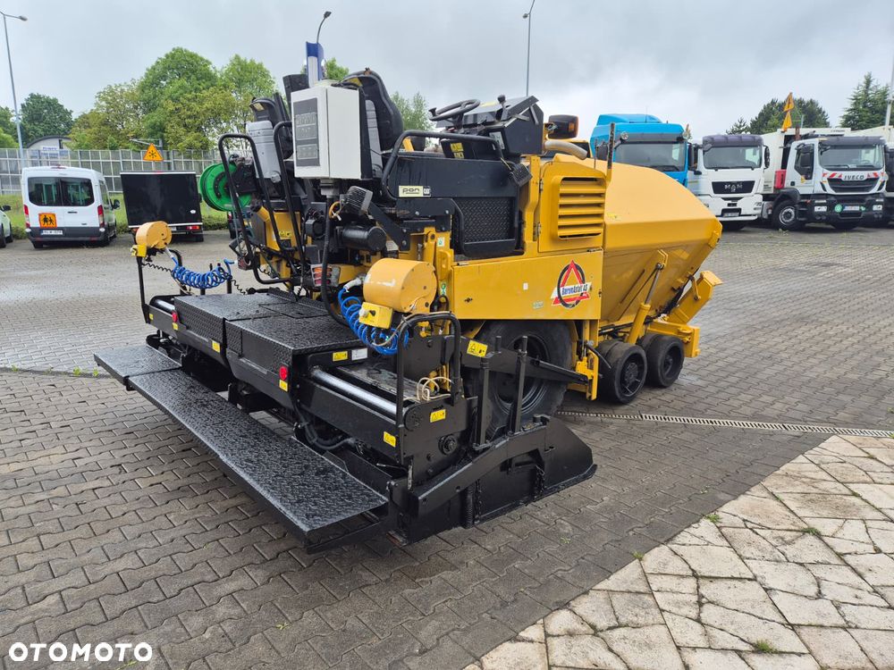 Caterpillar AP 300 / ROZŚCIEŁACZ DO ASFALTU / SERWISOWANY / 1WŁ / WIBRACJE + PODGRZEWANY STÓŁ / MOŻLIWOŚĆ TRANSPORTU - 8
