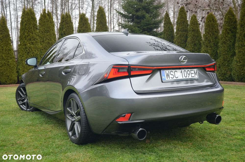 Lexus IS 250 F Sport - 17