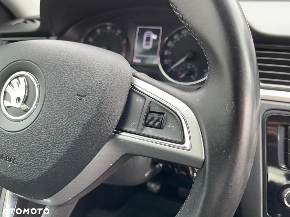 Skoda RAPID - 23