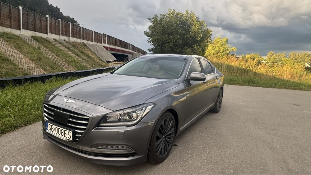 Hyundai Genesis - 1