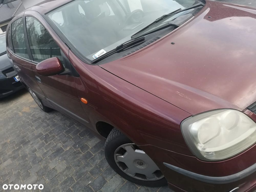Nissan Almera Tino - 7