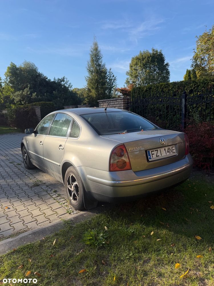 Volkswagen Passat - 9