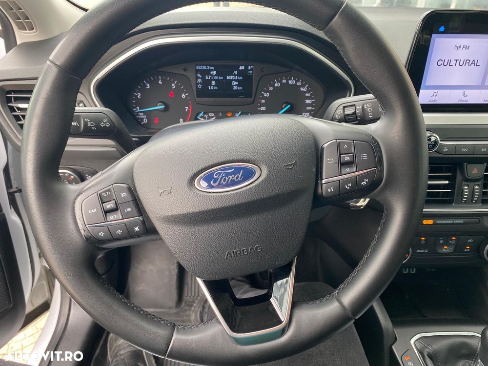 Ford Focus 1.0 EcoBoost Trend Edition - 14