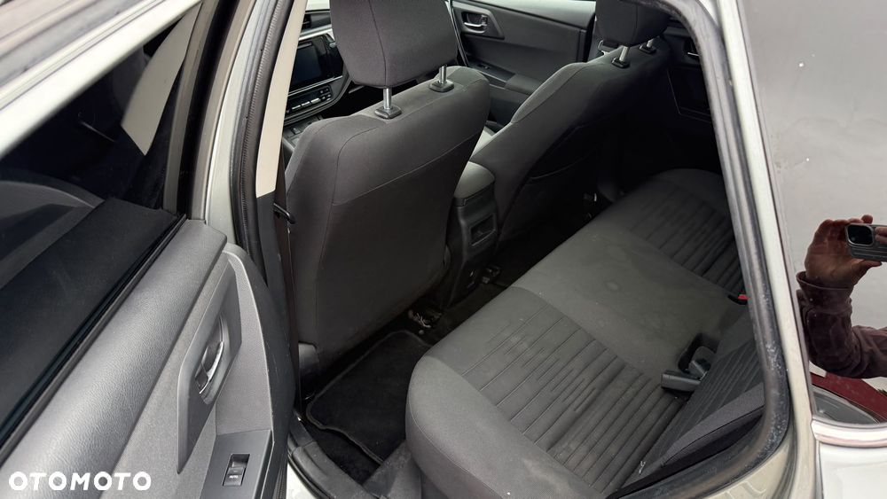 Toyota Auris - 14